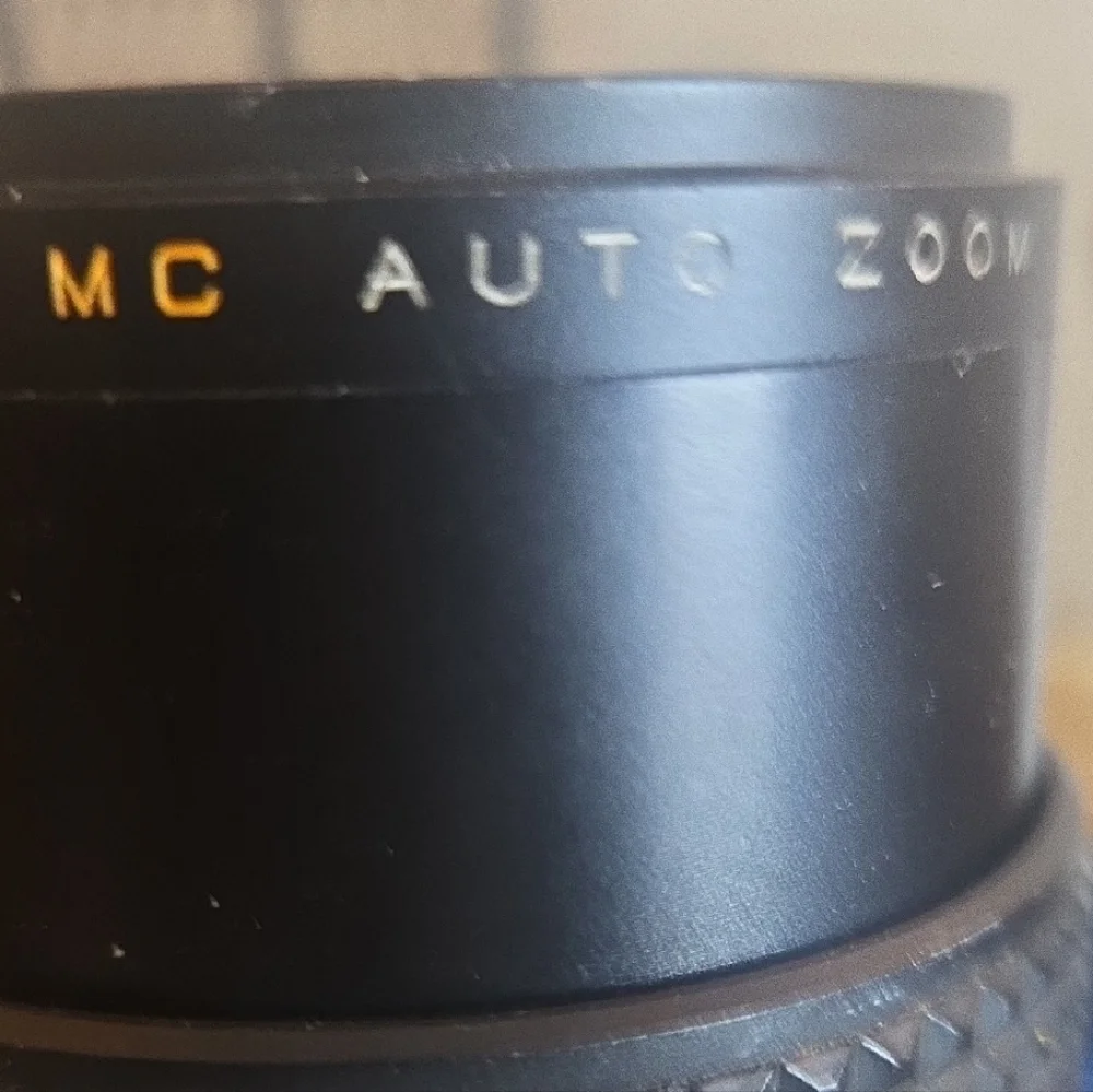 Source Unknown Black Camera Lens with Case